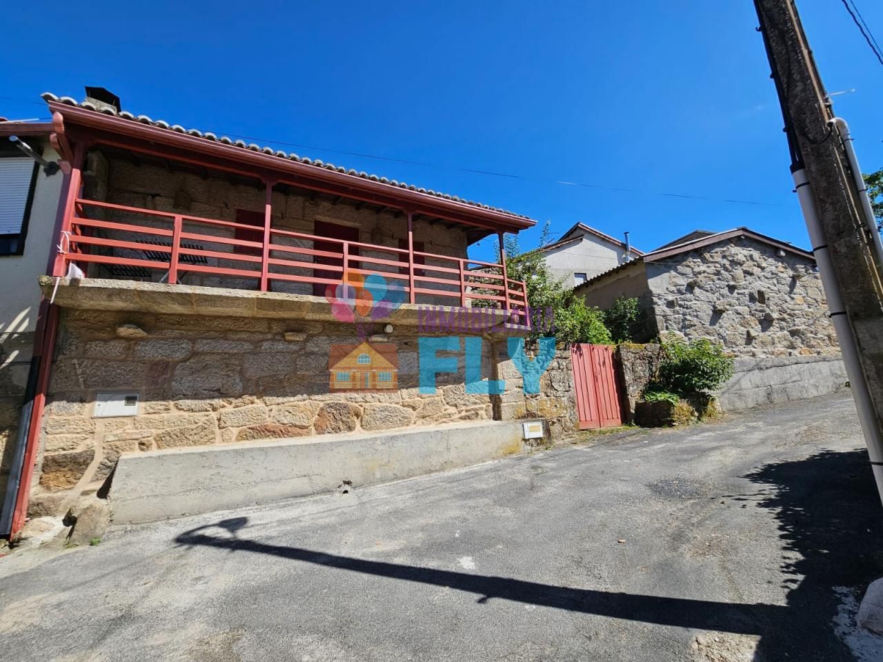 Vista exterior de Casa o xalet en venda en Amoeiro amb Calefacció, Jardí privat i Balcó