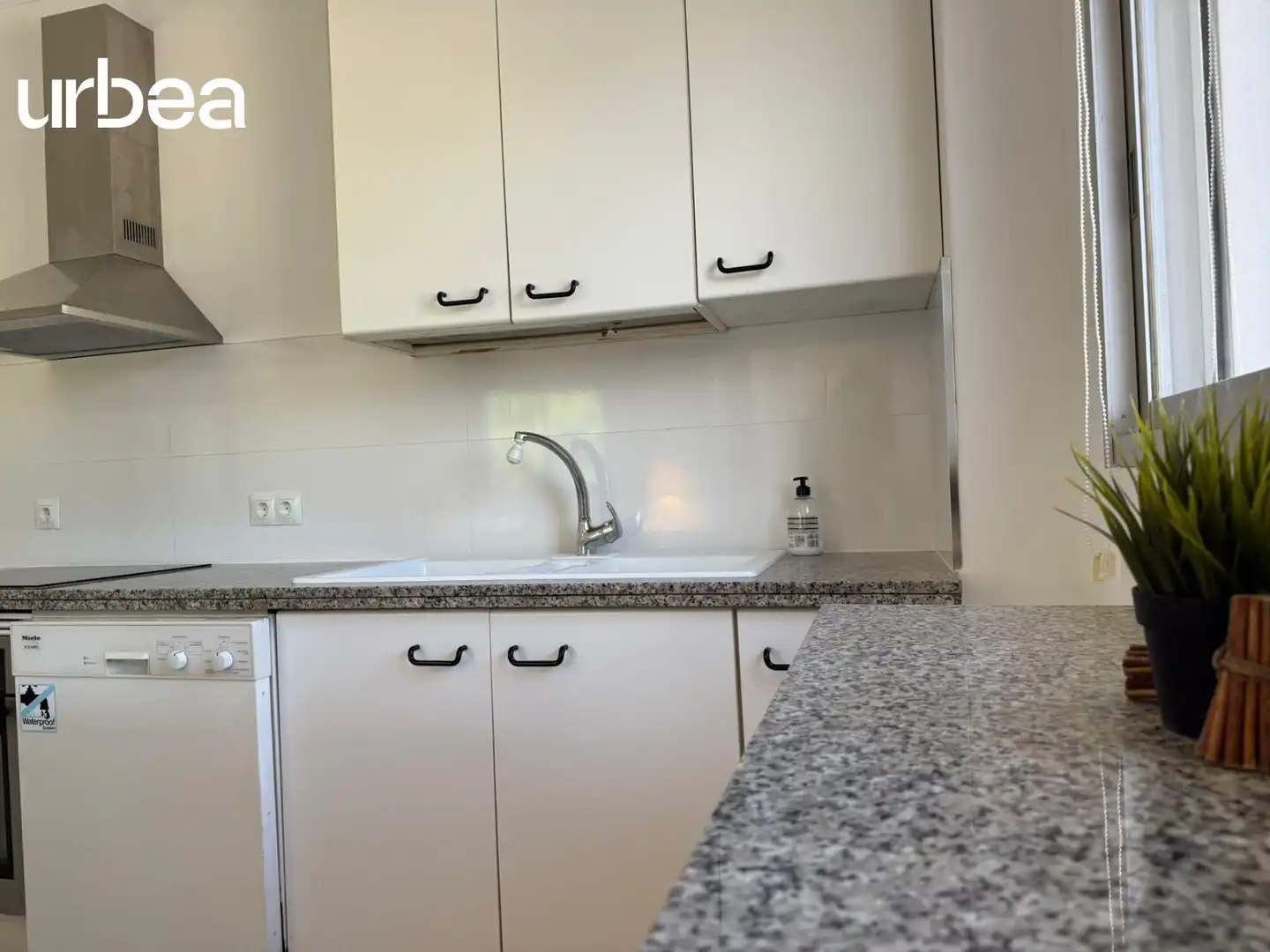 Kitchen of Flat for sale in Málaga  with Air Conditioner, Heating and Private garden