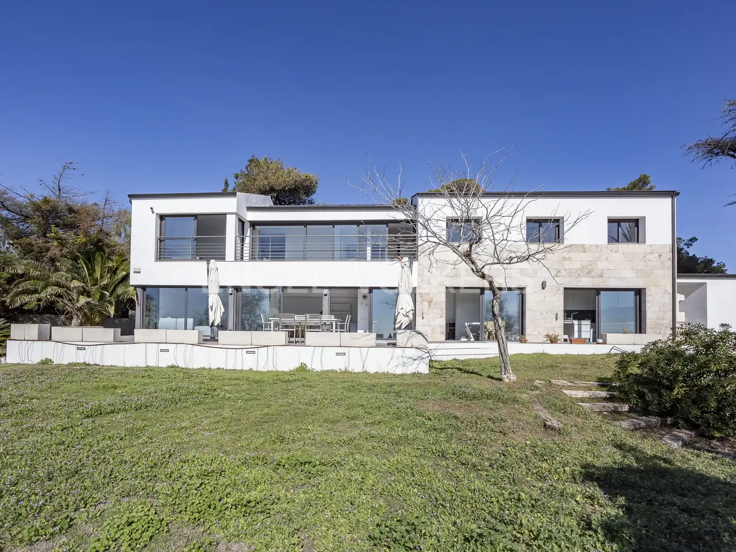 Exterior view of Houses for rent in Vilanova i la Geltrú  with Air Conditioner, Heating and Private garden