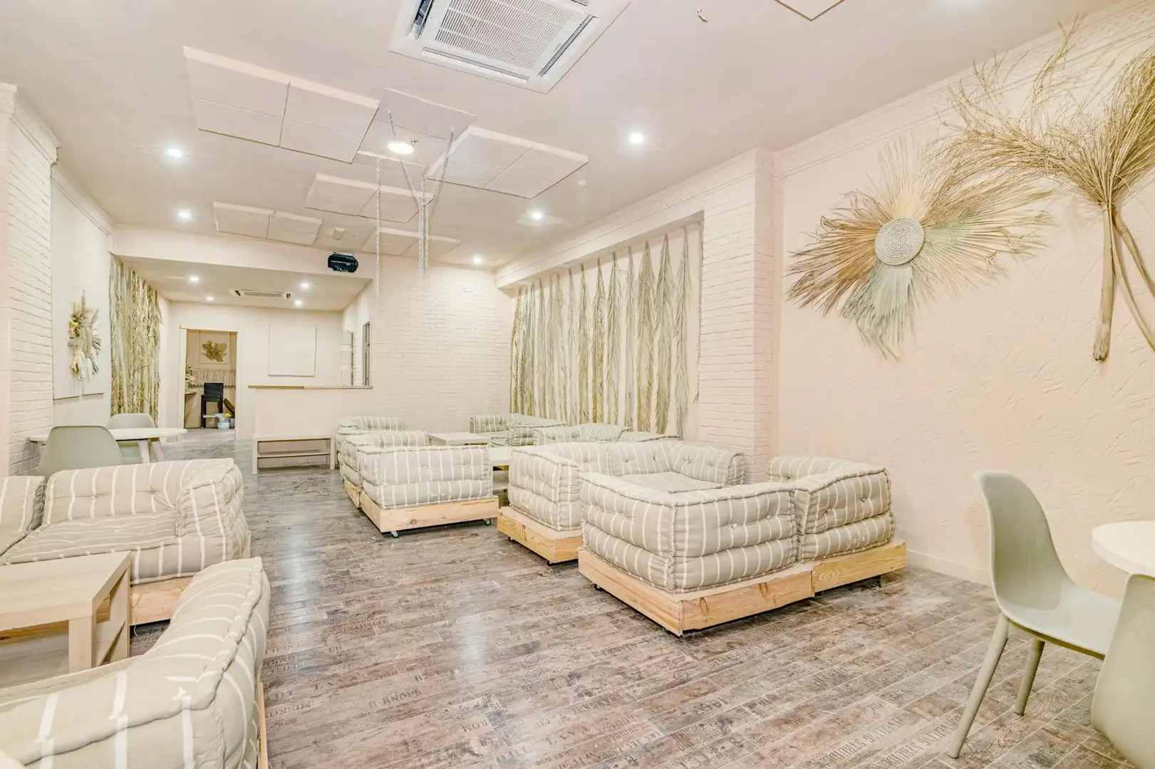 Local en venta en Granada con Aire acondicionado y Amueblado