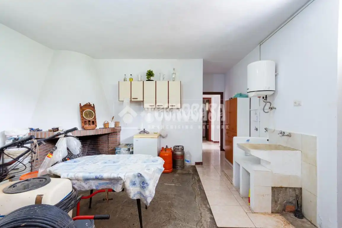 Casa rústica amb jardí en venda a Cútar, imagen 28