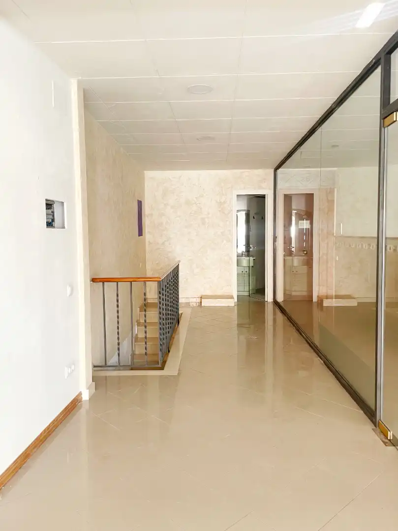 Geschaftsraum zur Miete in La Garriga mit Klimaanlage und Heizung