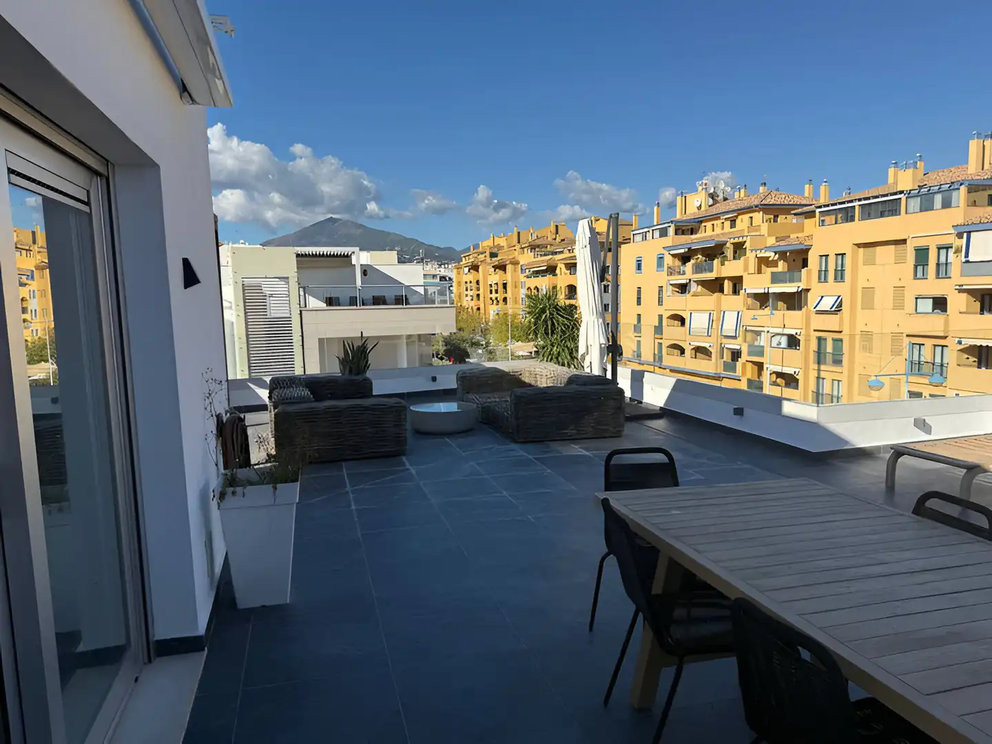 Penthouse with pool for sale in San Pedro de Alcántara, imagen 6