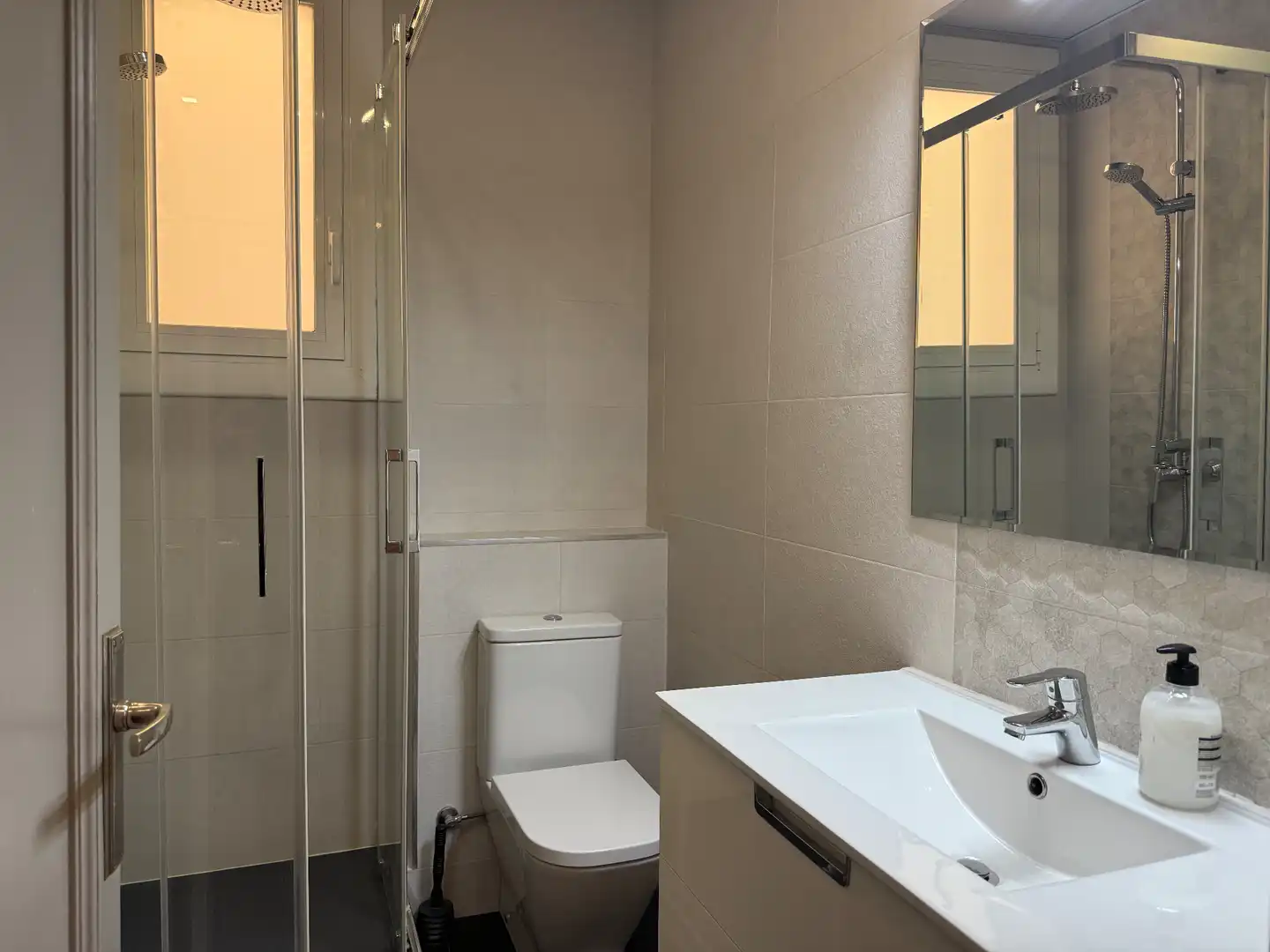 Baño de Piso en venta en Barcelona con Aire acondicionado, Calefacción y Parquet