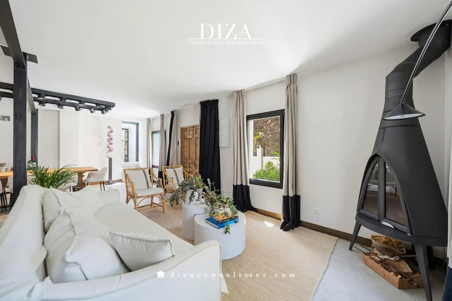 Living room of Houses for rent in  Madrid Capital  with Air Conditioner, Heating and Private garden
