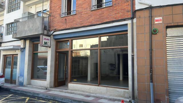 Local comercial en Alquiler en Jose Ramón Zaragoza en Cangas de Onís