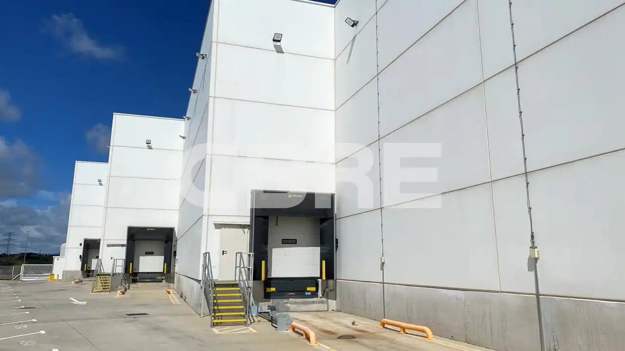 Nave industrial de alquiler en Calle de Siete Picos, 11, Zona Industrial