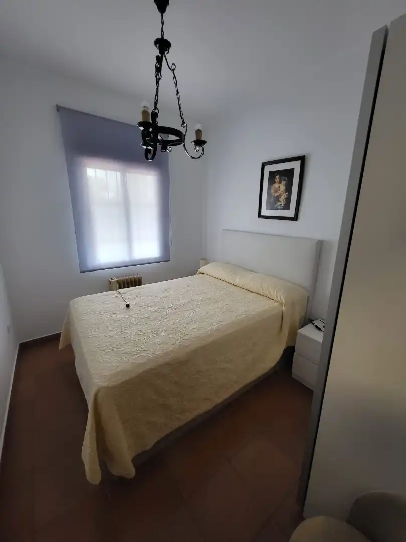 Dormitori de Finca rústica en venda en Cáceres amb Aire condicionat, Calefacció i Jardí privat