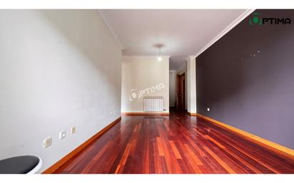 Flat for sale in Teo