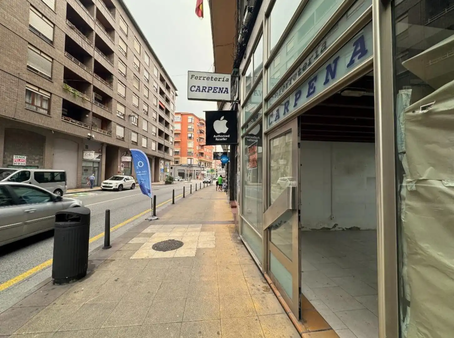 Vista exterior de Local de alquiler en Torrelavega 