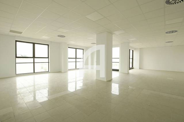 Nave industrial en Venta en MARIA TUBAU en Las Tablas