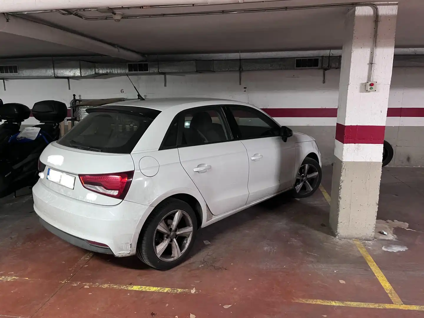Parkplatz von Garage zum Verkauf in Martorell