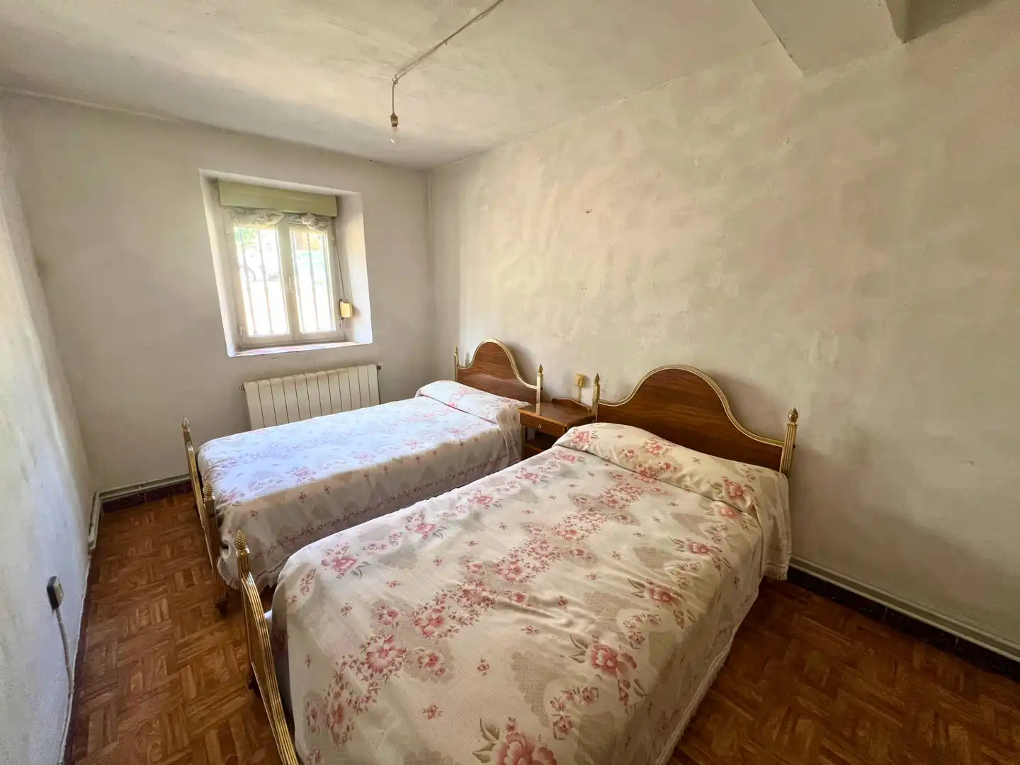 Bedroom of Flat for sale in Valdeolea  with Furnished