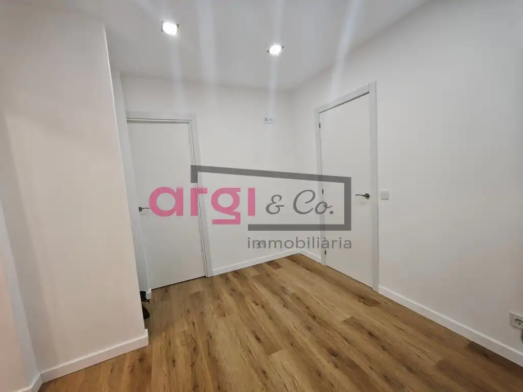 Business premises for sale in Centre, imagen 29