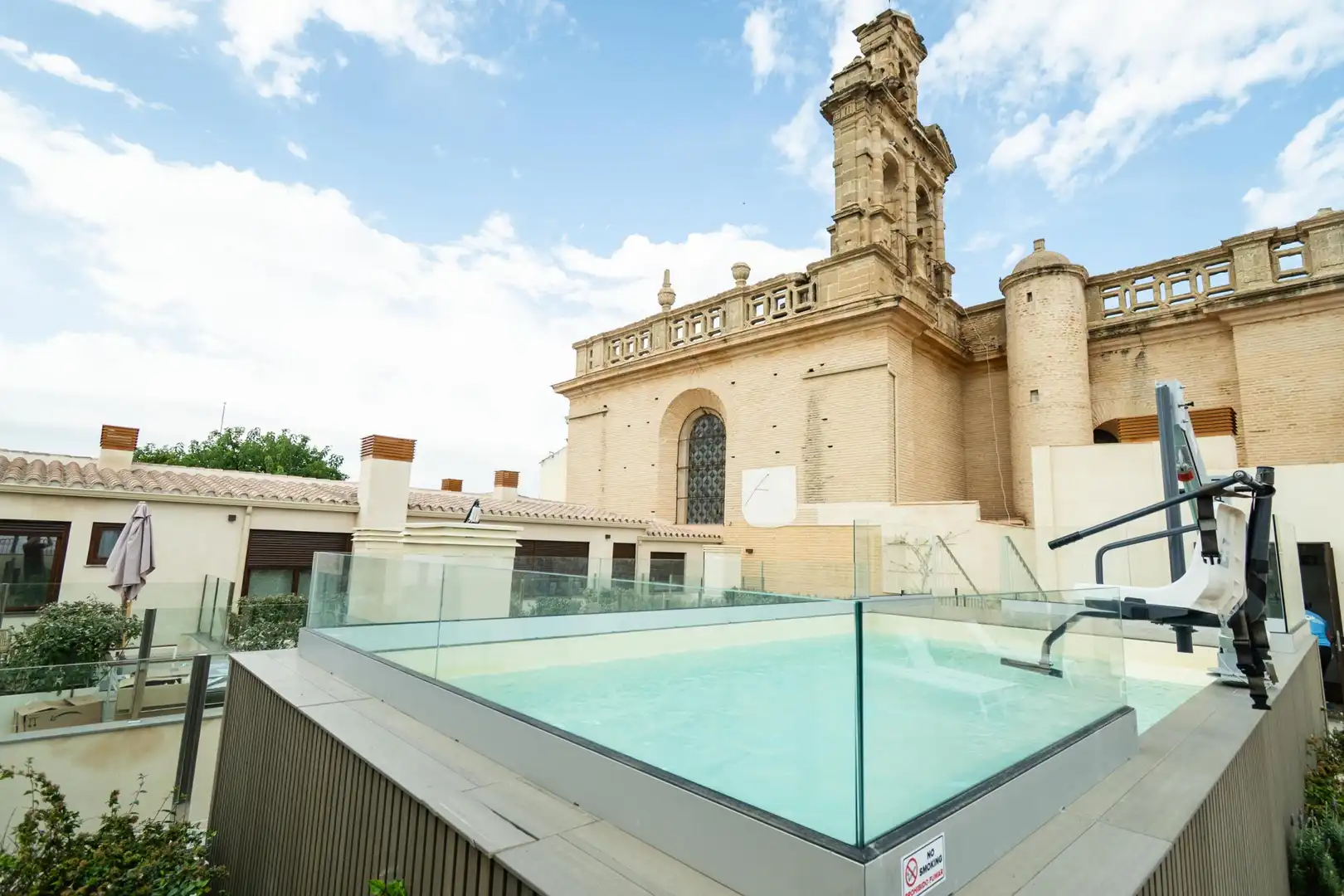 Piscina de Piso de alquiler en Sevilla con Aire acondicionado, Calefacción y Amueblado