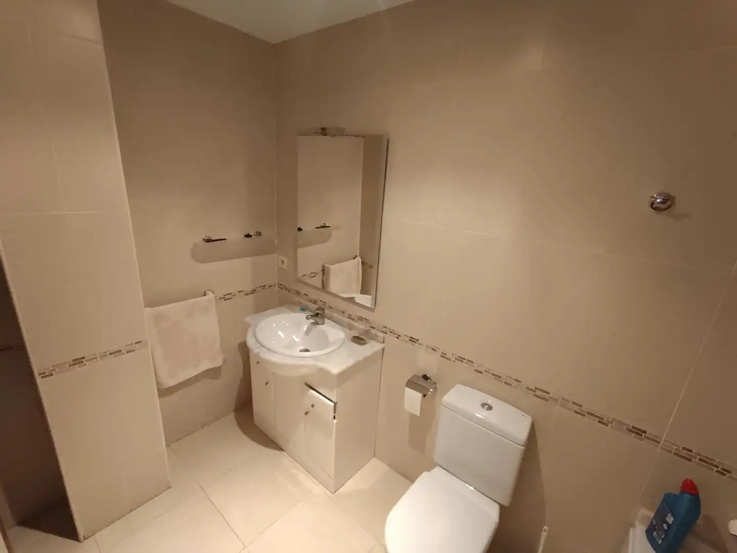 Badezimmer von Dachboden zur Miete in Vila-real mit Klimaanlage
