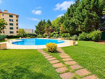 Baixos amb piscina en venda a Ponent