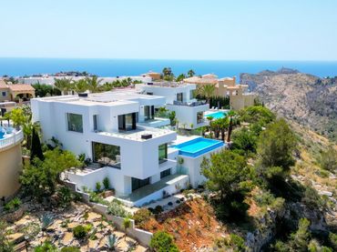 Villa mit Pool zum Verkauf in Cumbre del Sol