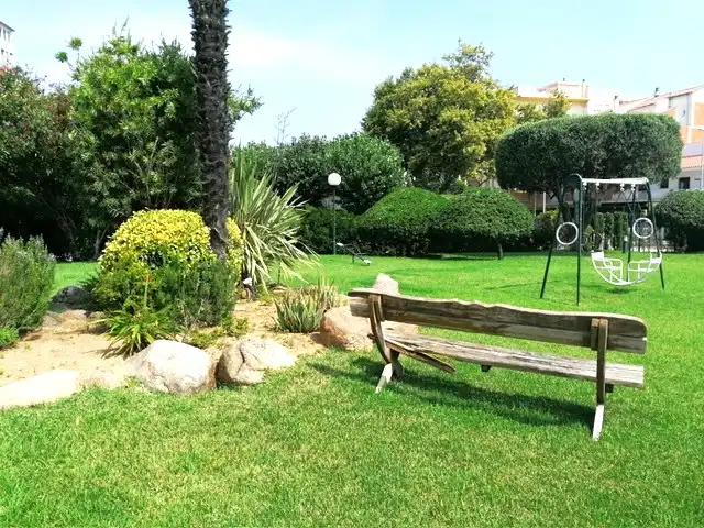 Jardín de Apartamento en venta en Castell d'Aro, Platja d'Aro i s'Agaró con Amueblado, Horno y Lavadora