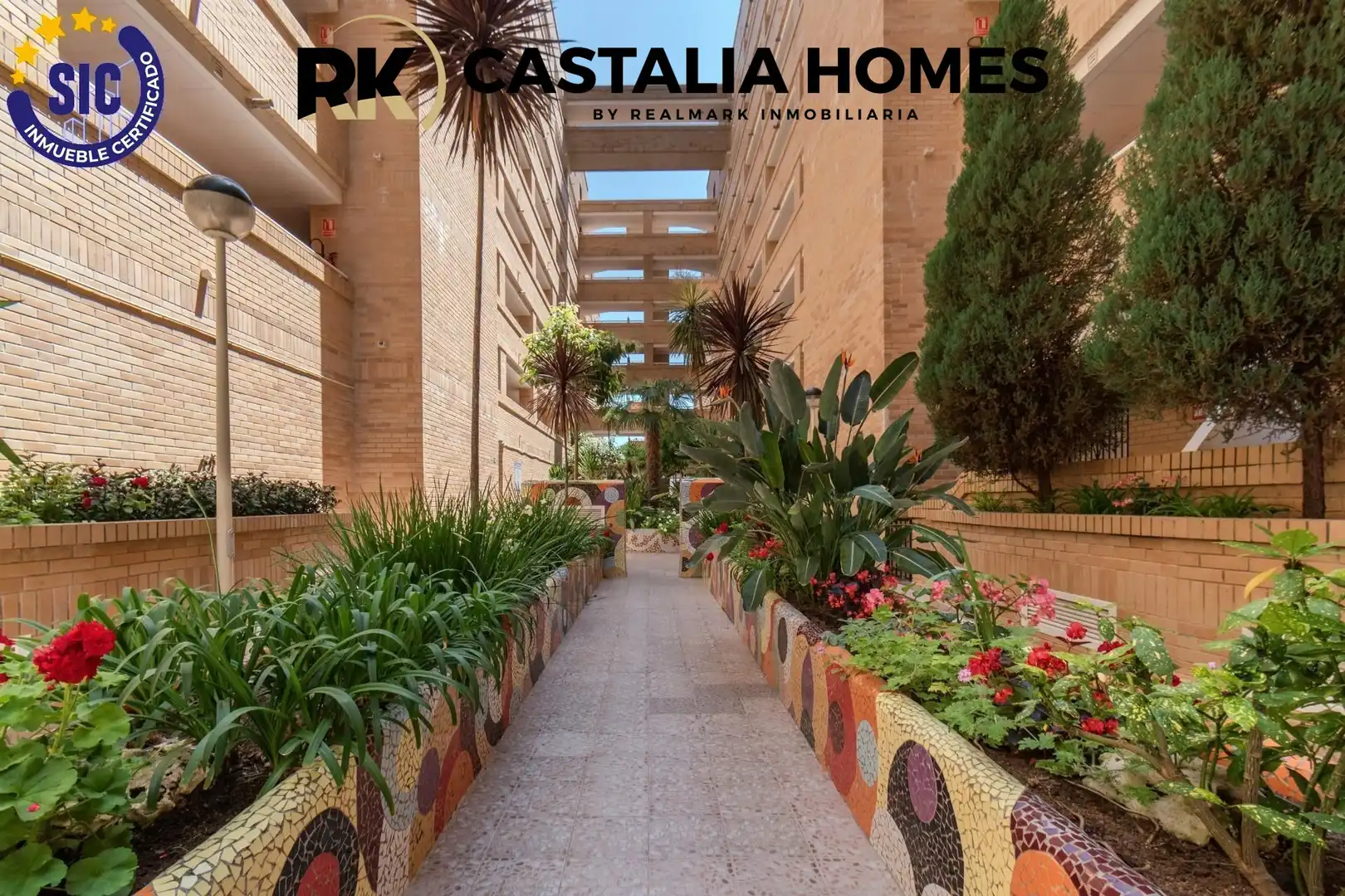 Vista exterior de Apartament en venda en Oropesa del Mar / Orpesa amb Aire condicionat, Jardí privat i Terrassa