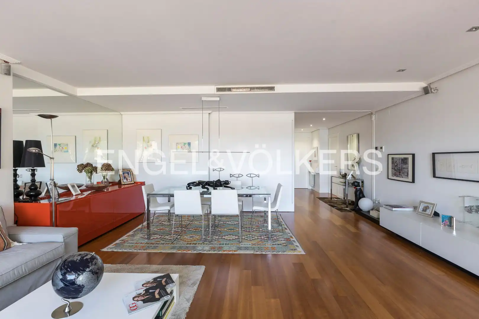 Menjador de Apartament en venda en Madrid amb Aire condicionat, Calefacció i Jardí privat