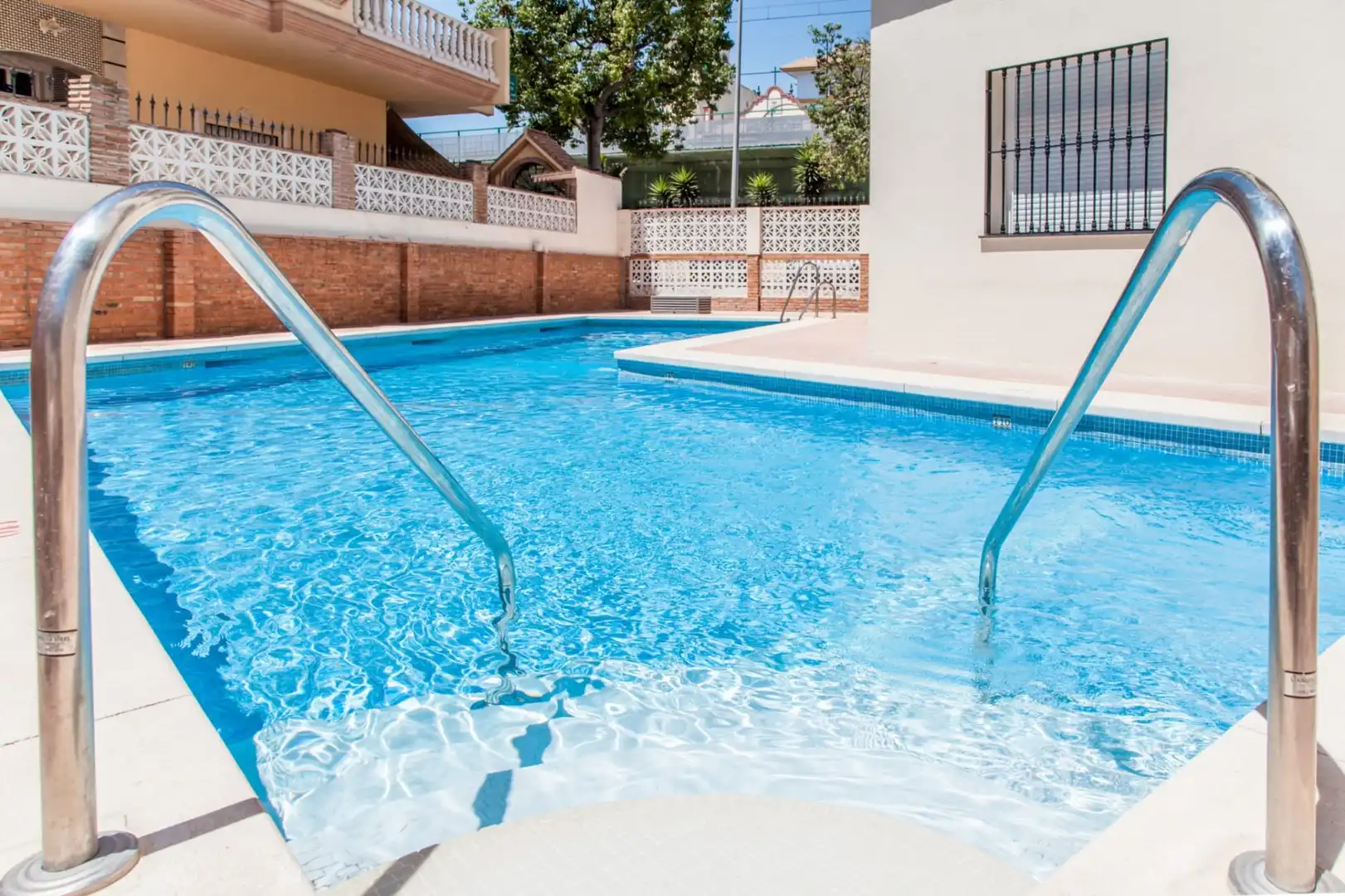 Piscina de Pis en venda en Fuengirola amb Piscina comunitària