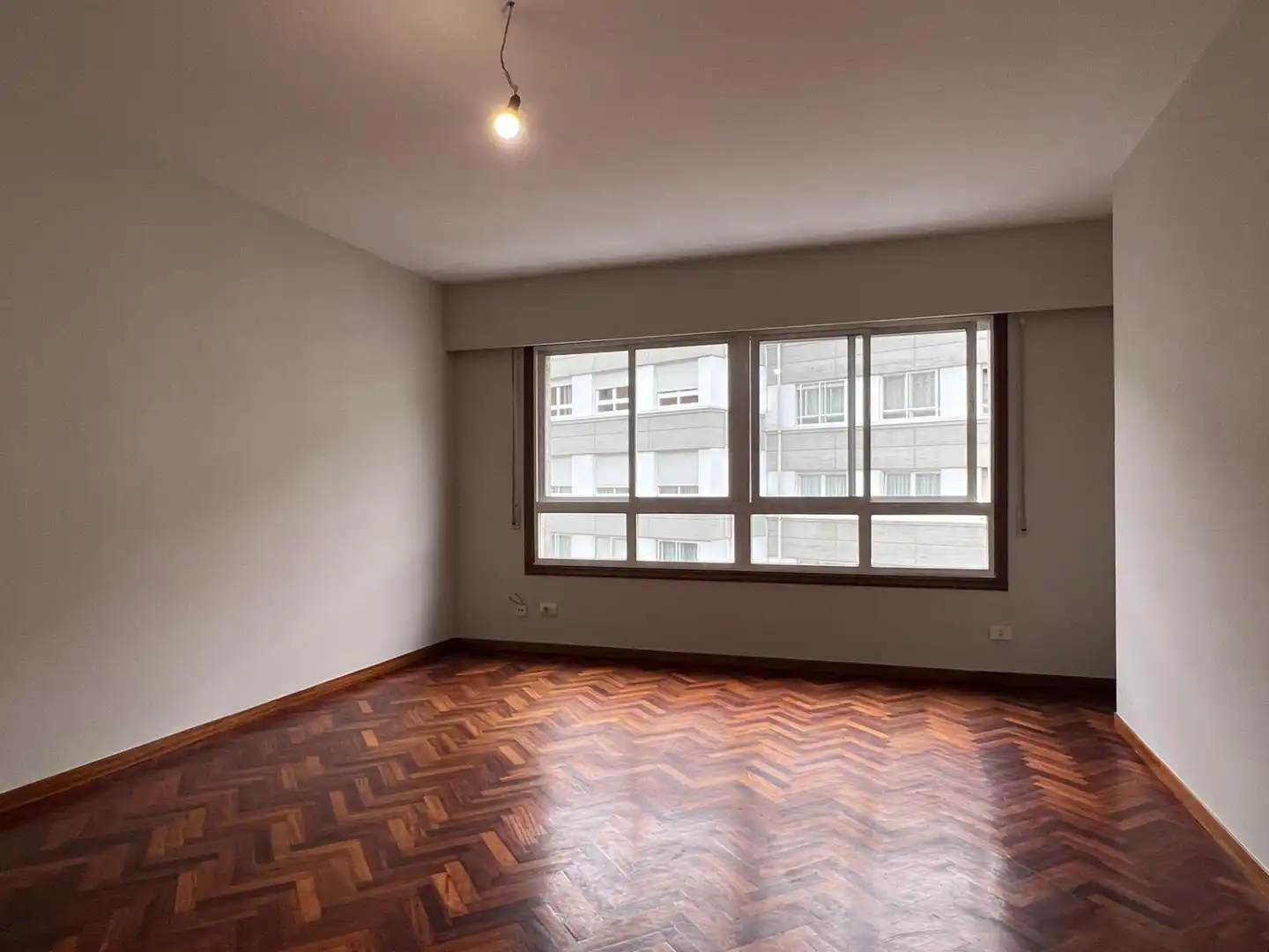 Dormitori de Pis de lloguer en Cambre  amb Parquet i Traster