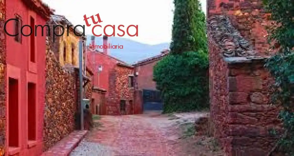 Vista exterior de Nave industrial en venta en Gomezserracín