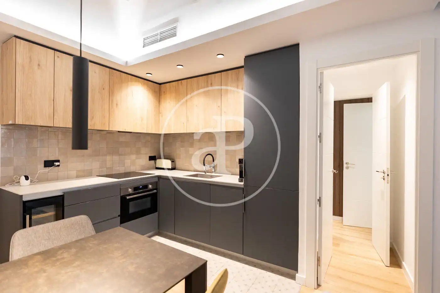 Kitchen of Flat for sale in Ciutat Vella