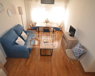 Living room of Flat to rent in Cáceres Capital  with Air Conditioner, Heating and Parquet flooring