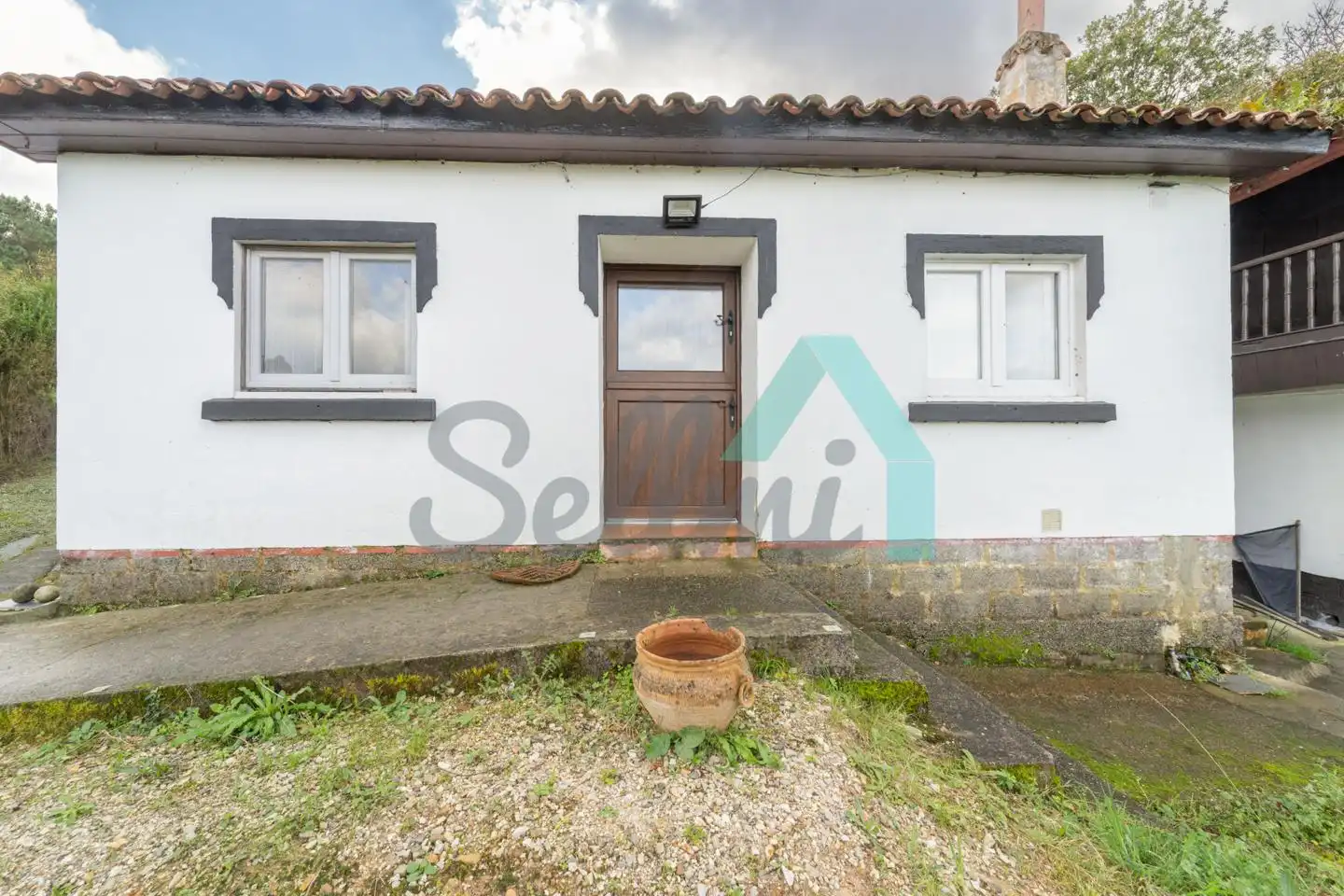 Vista exterior de Casa o xalet en venda en Cudillero amb Jardí privat i Traster