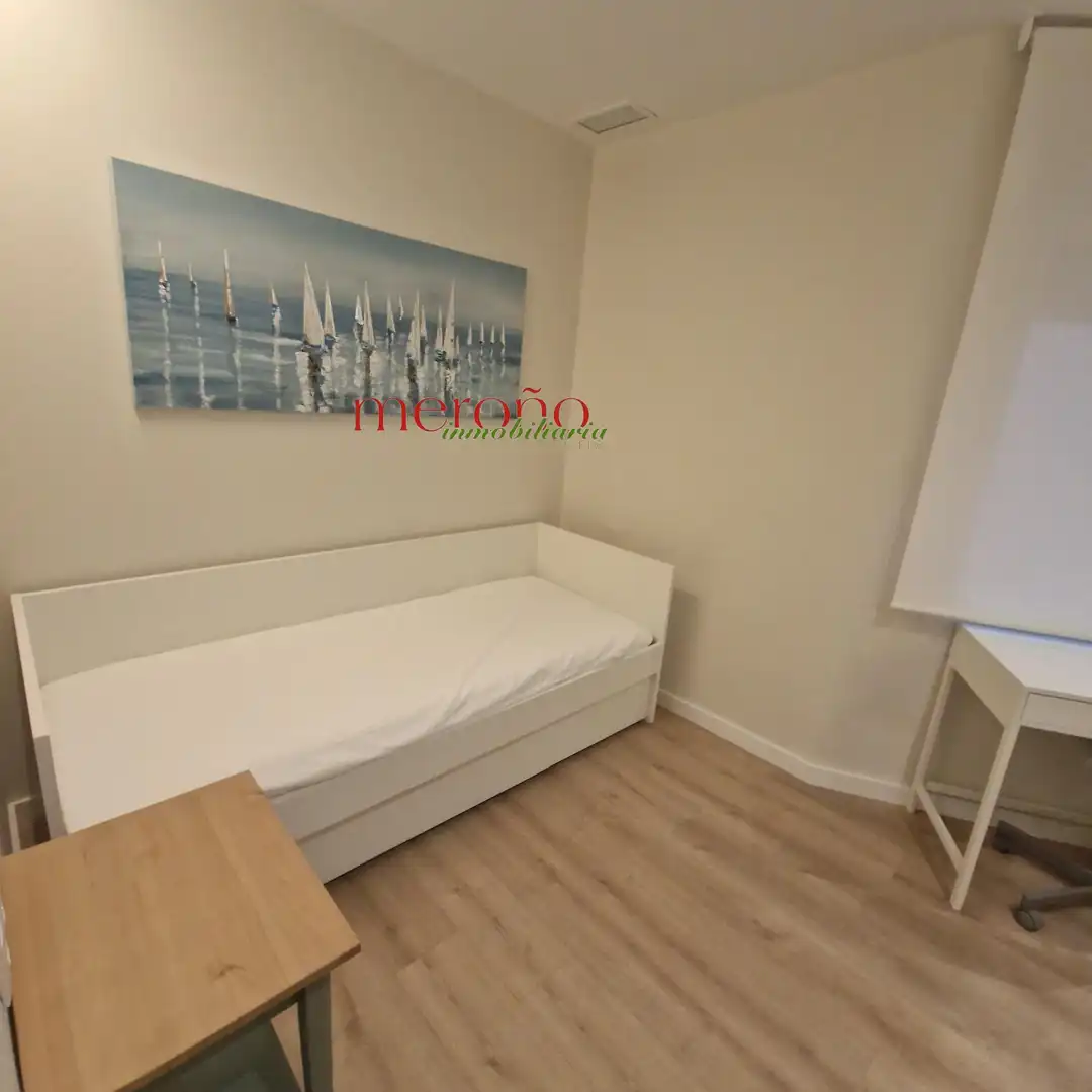 Habitación de Piso de alquiler en Elche / Elx con Aire acondicionado, Calefacción y Amueblado