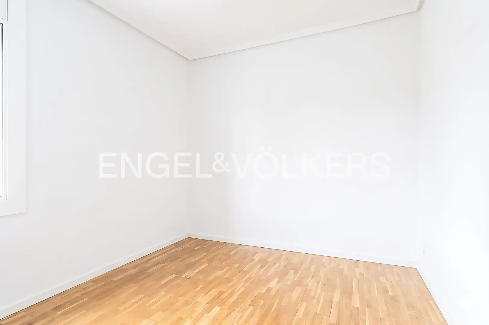 Bedroom of Flat for sale in Madrid  with Air Conditioner, Heating and Parquet flooring