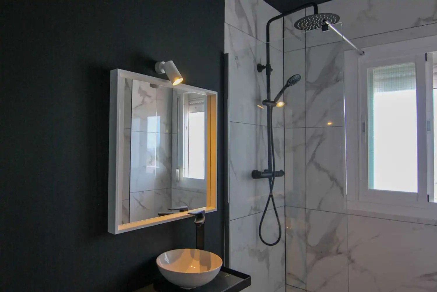 Badezimmer von Maisonette zum Verkauf in Salobreña mit Terrasse und Möbliert