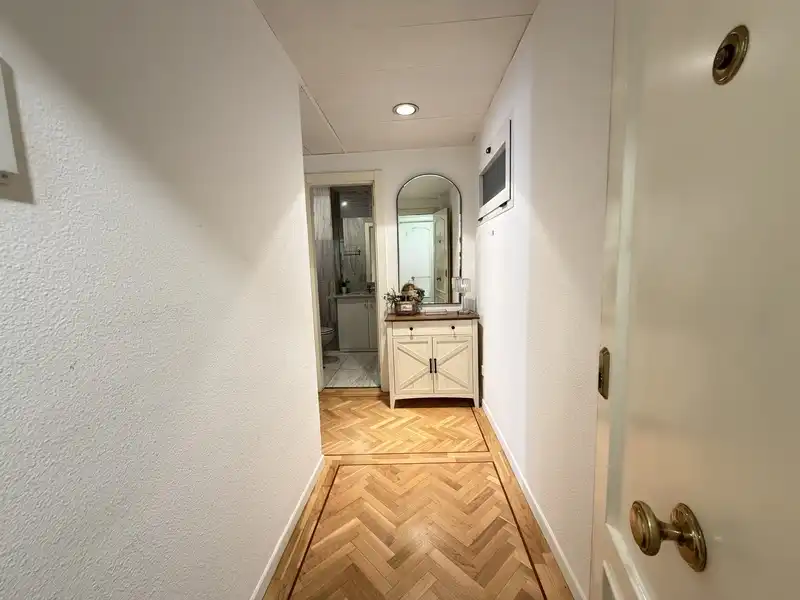 Study for rent in Madrid  with Air Conditioner and Furnished