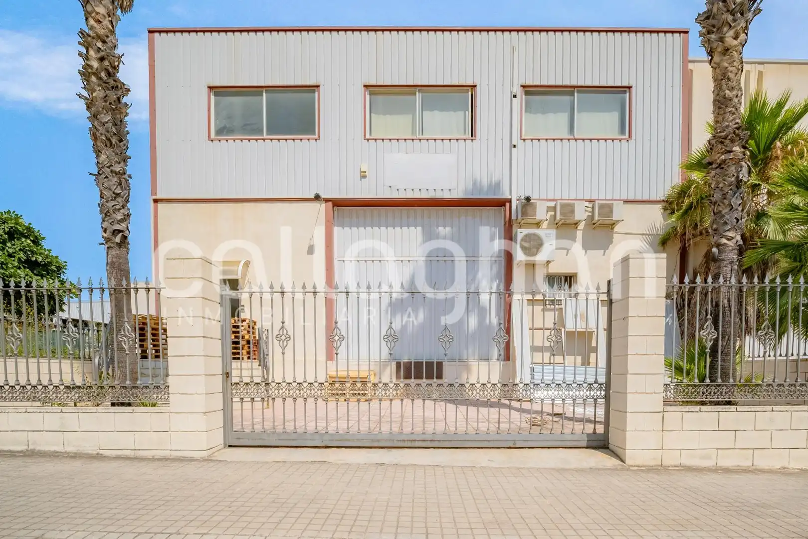 Exterior view of Industrial buildings for sale in Godella
