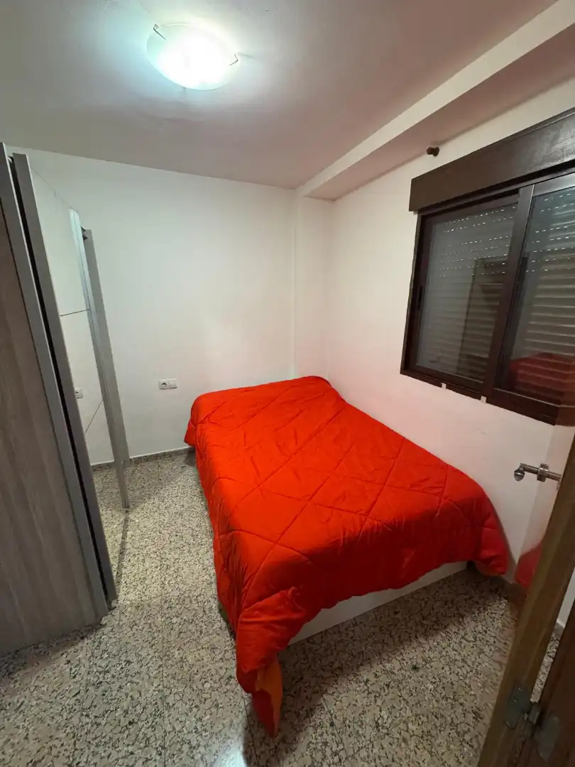 Bedroom of Flat for rent in Granada  with Air Conditioner, Heating and Furnished