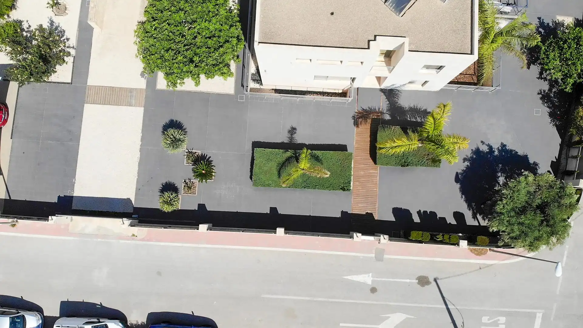 Vista exterior de Casa o xalet en venda en Alicante / Alacant amb Aire condicionat, Calefacció i Jardí privat