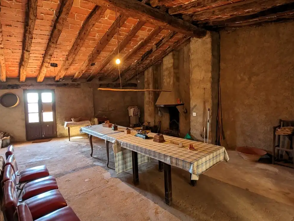 Menjador de Casa o xalet en venda en Horta de Sant Joan amb Jardí privat, Terrassa i Moblat