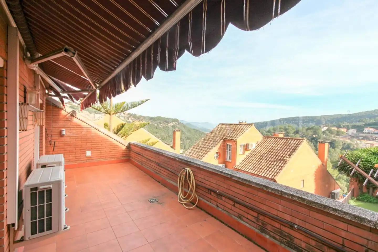 Terrassa de Casa o xalet en venda en Corbera de Llobregat amb Aire condicionat, Calefacció i Jardí privat