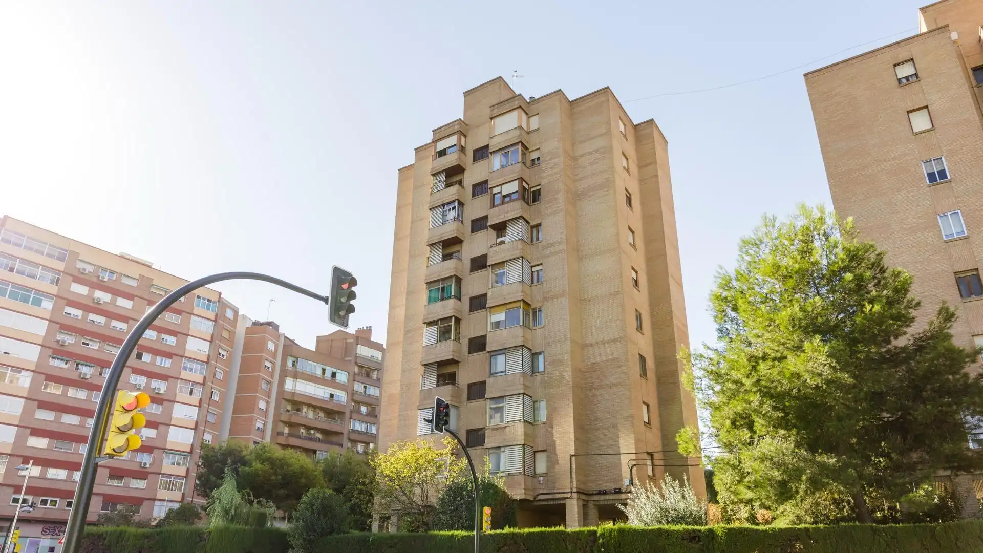 Flat with terrace for sale in Avenida NAVARRA 87