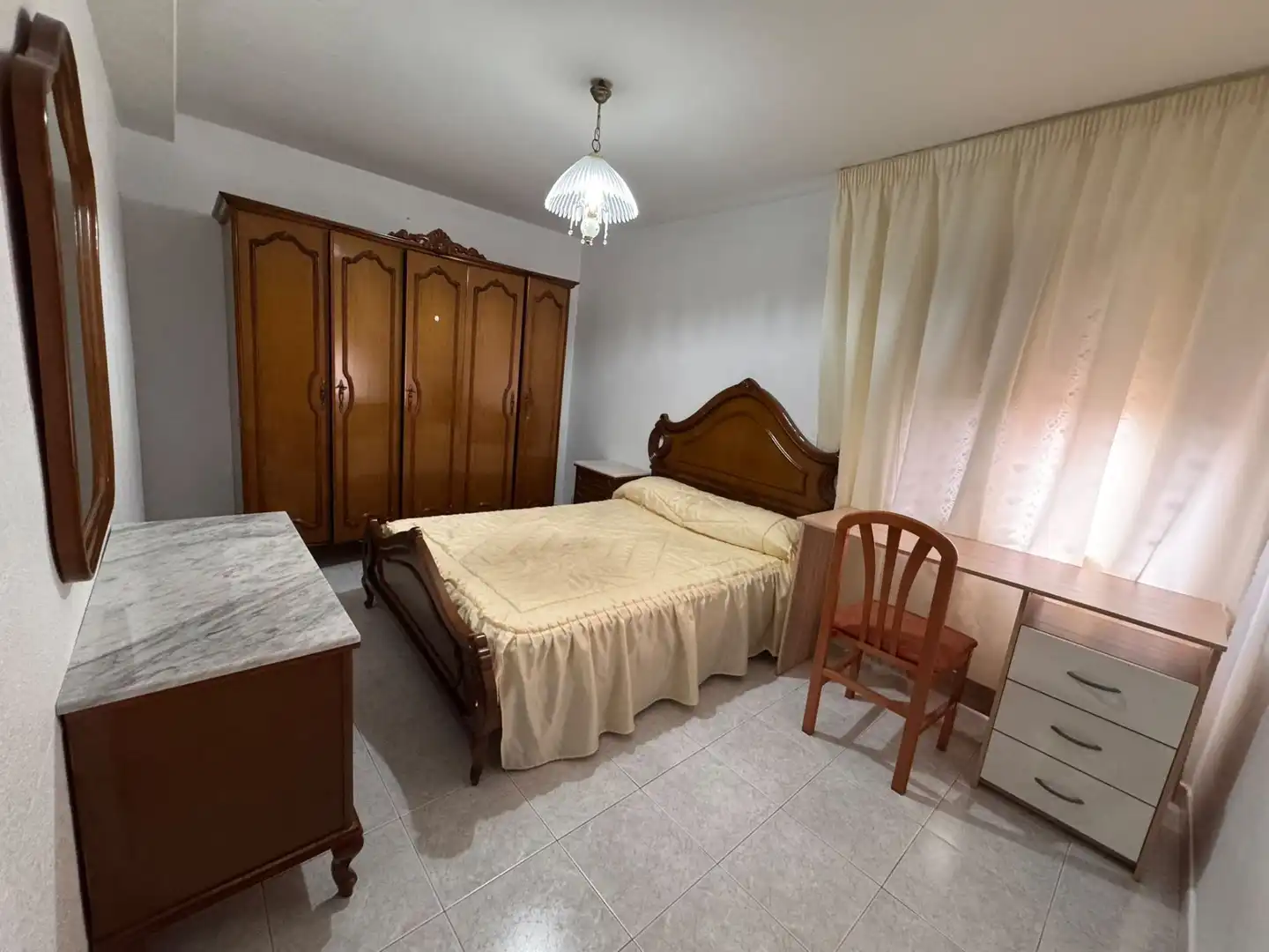 Dormitori de Pis de lloguer en Poniente-Sur