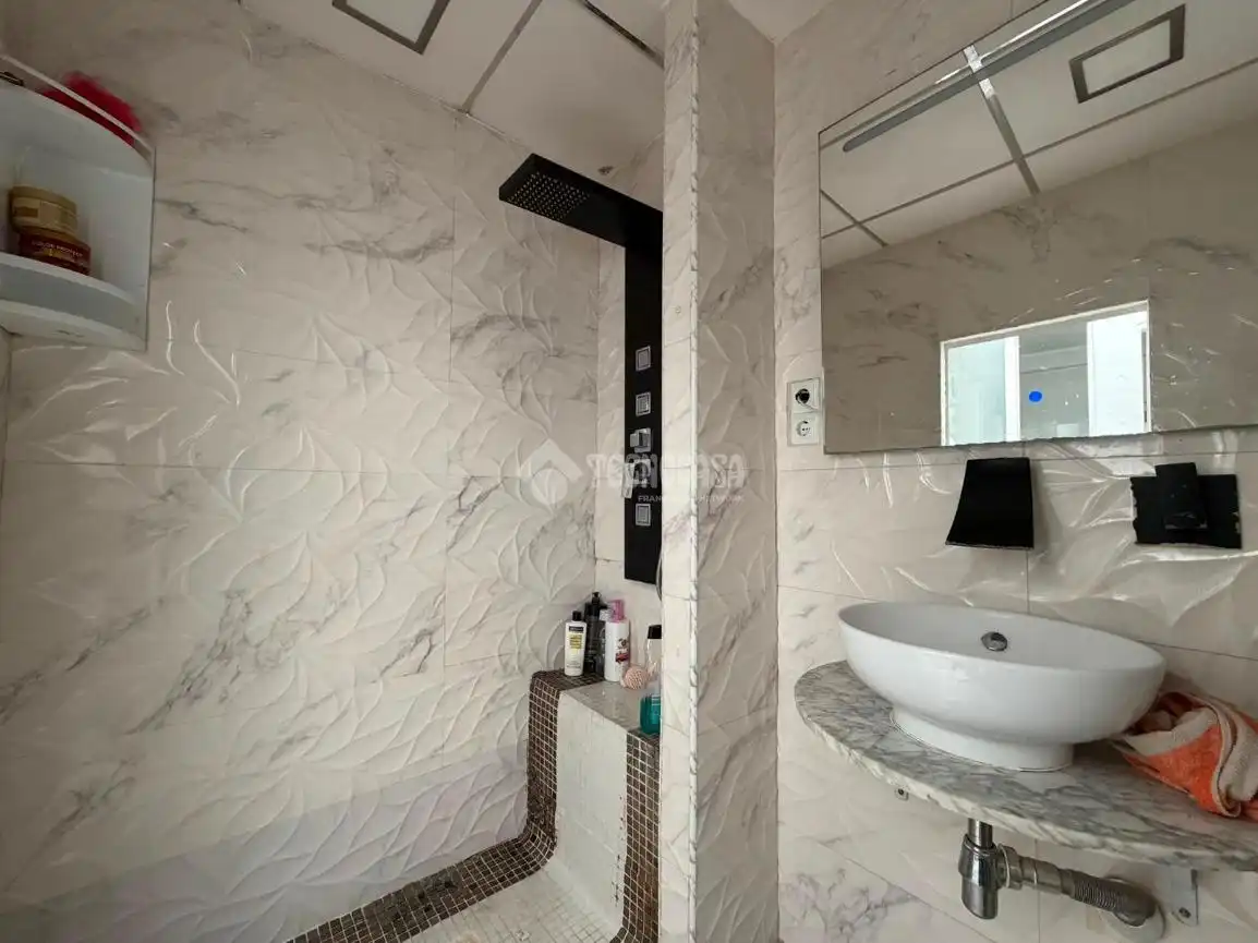 Casa aparellada en venda a Torredonjimeno, imagen 15