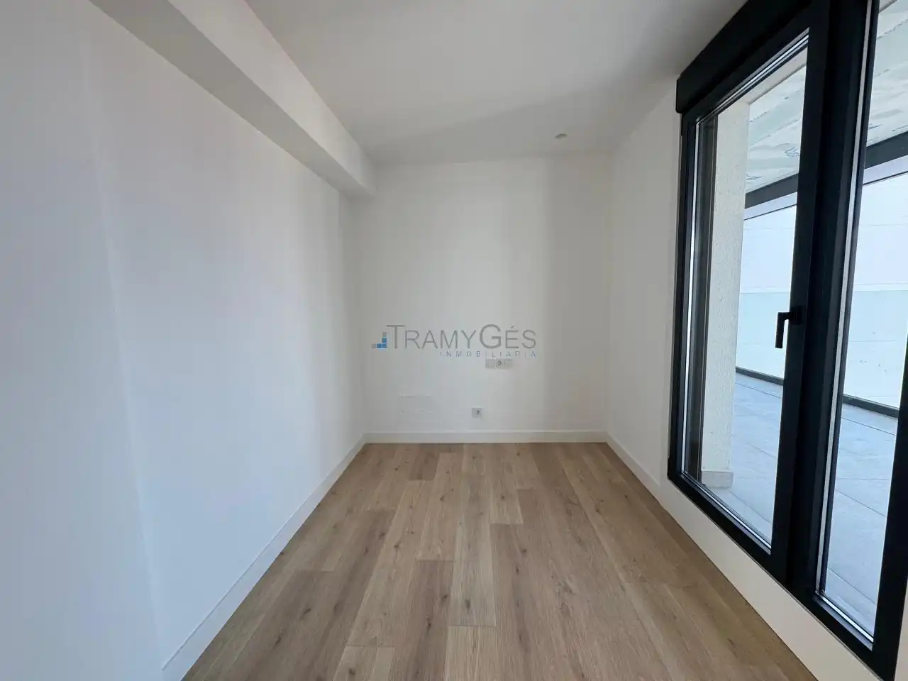 Bedroom of Flat for sale in Vigo   with Heating, Terrace and Storage room