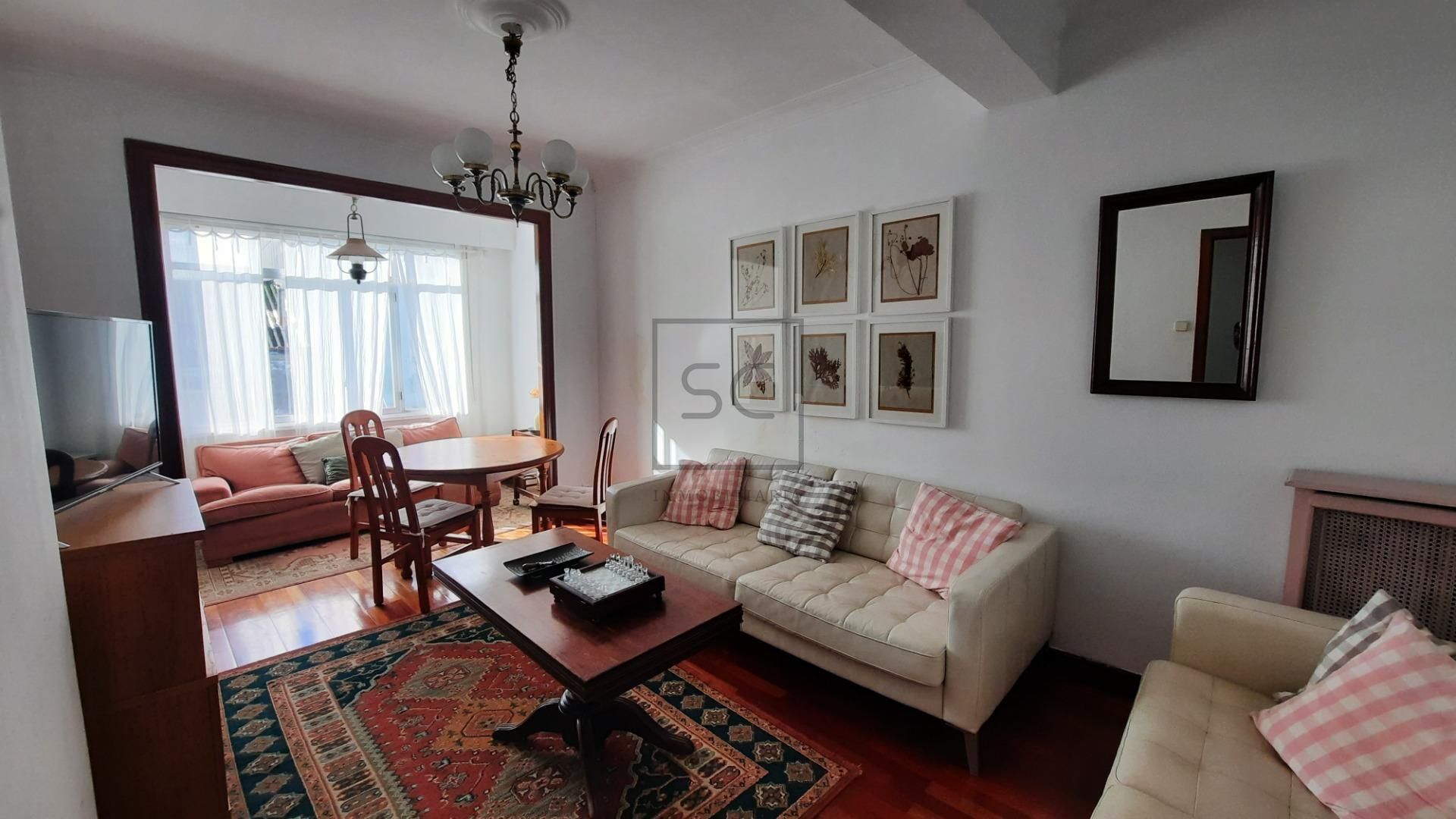 Sala d'estar de Pis de lloguer en Ferrol amb Calefacció