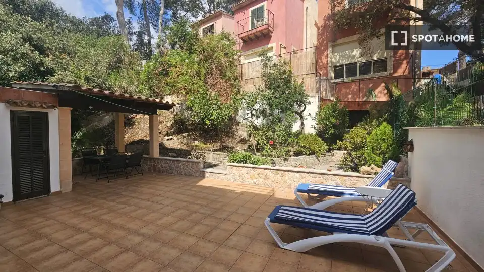Terrace of Apartments for share in Pollença  with Air Conditioner, Terrace and Furnished