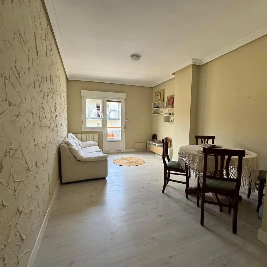 Sala de estar de Piso en venta en Ibarra con Calefacción y Balcón