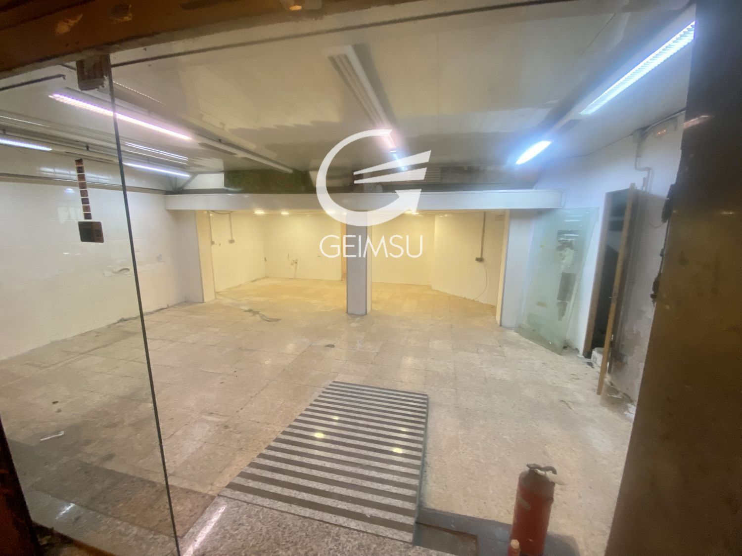 Premises for sale in  Barcelona Capital