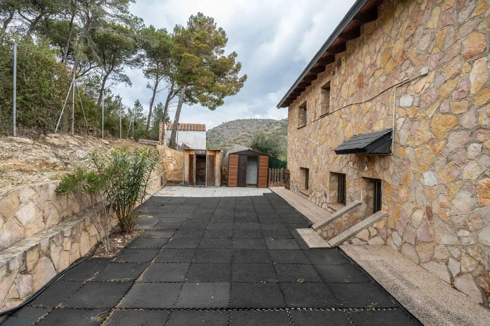 Vista exterior de Casa o xalet en venda en El Vendrell amb Calefacció, Jardí privat i Terrassa