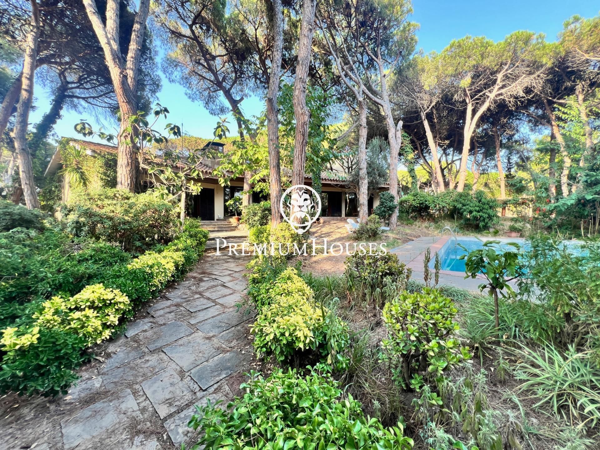 Exterior view of House or chalet to rent in Castelldefels  with Heating, Private garden and Terrace